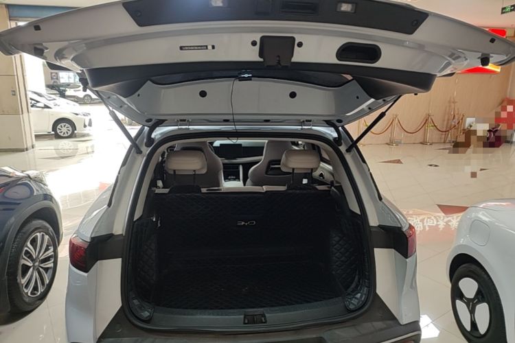 Used BYD Yuan UP 2024 401 km Active Version Trunk