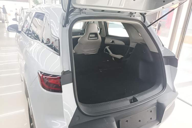 Used BYD Yuan UP 2024 401KM Beyond Edition Trunk