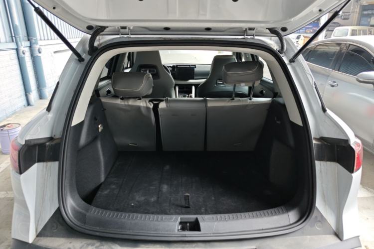 Used BYD Yuan UP 2024 401 km Active Version Trunk
