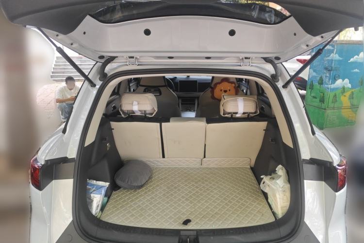 Used BYD Yuan UP 2024 401 km Active Version Trunk