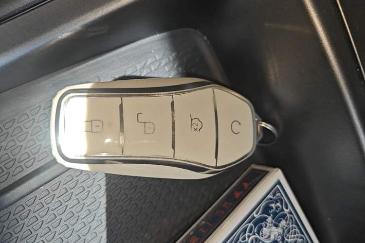 Used BYD Yuan UP 2024 401KM Leading Edition Vehicle Key
