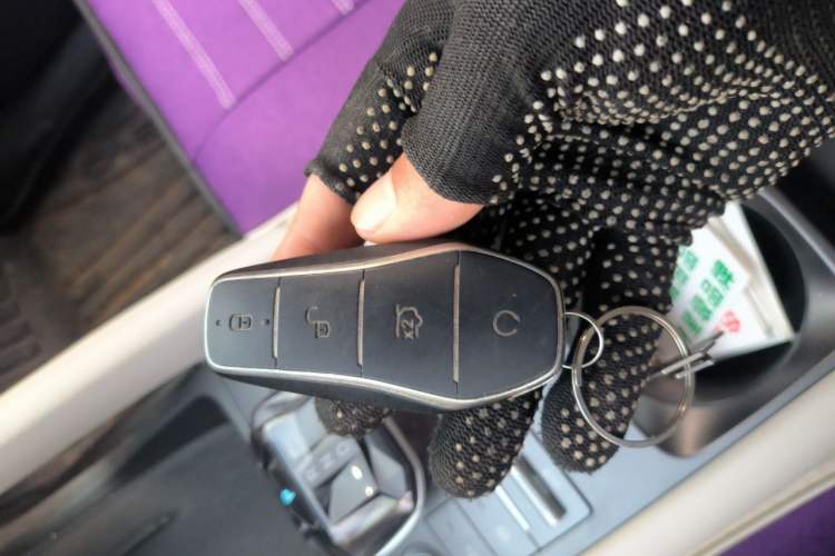 Used BYD Yuan UP 2024 401 km Active Version Vehicle Key