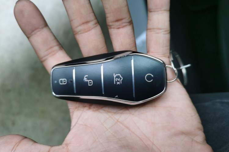 Used BYD Yuan UP 2024 401 km Active Version Vehicle Key
