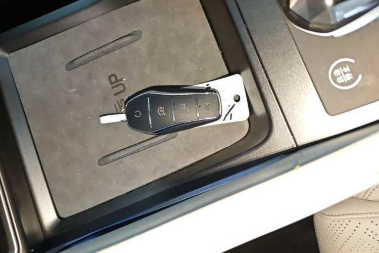 Used BYD Yuan UP 2024 401KM Beyond Edition Vehicle Key