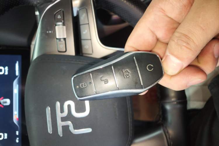 Used BYD Yuan UP 2024 401KM Leading Edition Vehicle Key