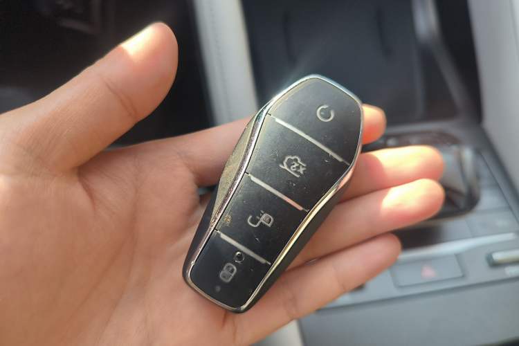 Used BYD Yuan UP 2024 401 km Active Version Vehicle Key
