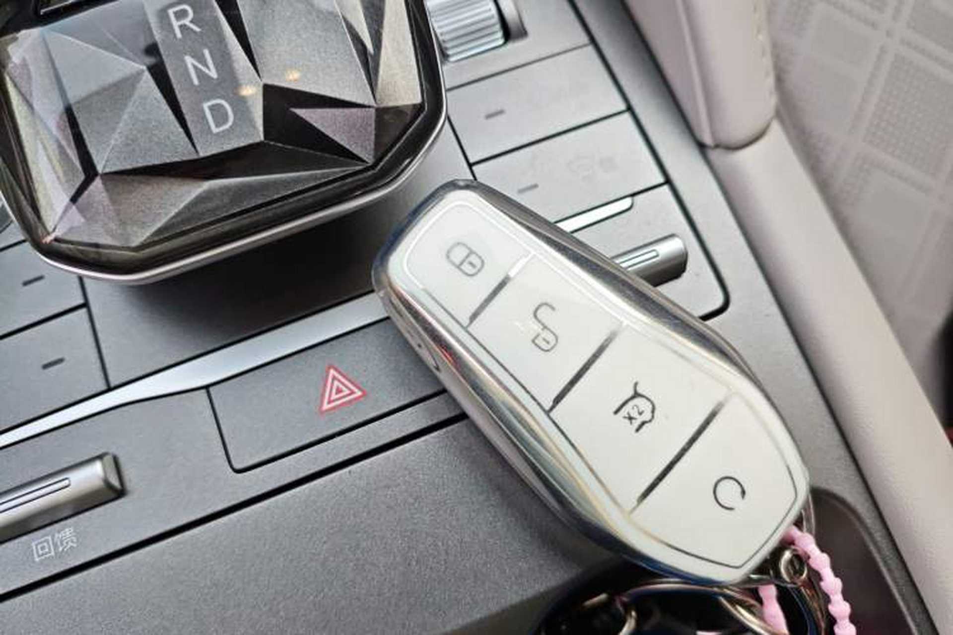 Used BYD Yuan UP 2024 401KM Leading Edition Vehicle Key
