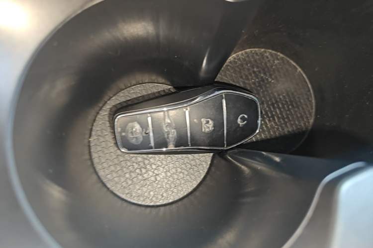 Used BYD Yuan UP 2024 401KM Beyond Edition Vehicle Key