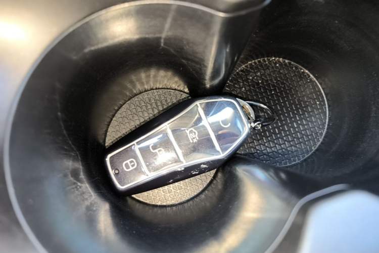 Used BYD Yuan UP 2024 401 km Active Version Vehicle Key