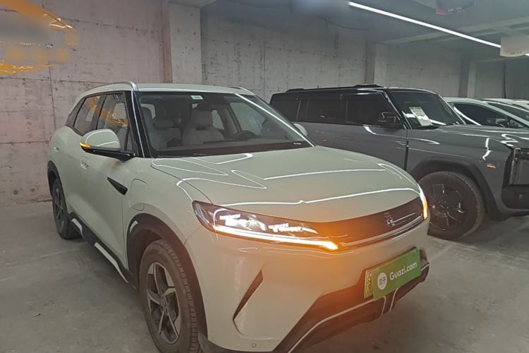Used BYD Yuan UP 2024 401KM Beyond Edition Front Right 45 Deg