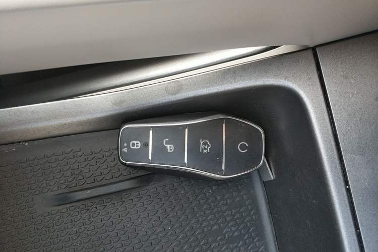 Used BYD Yuan UP 2024 401 km Active Version Interior 1