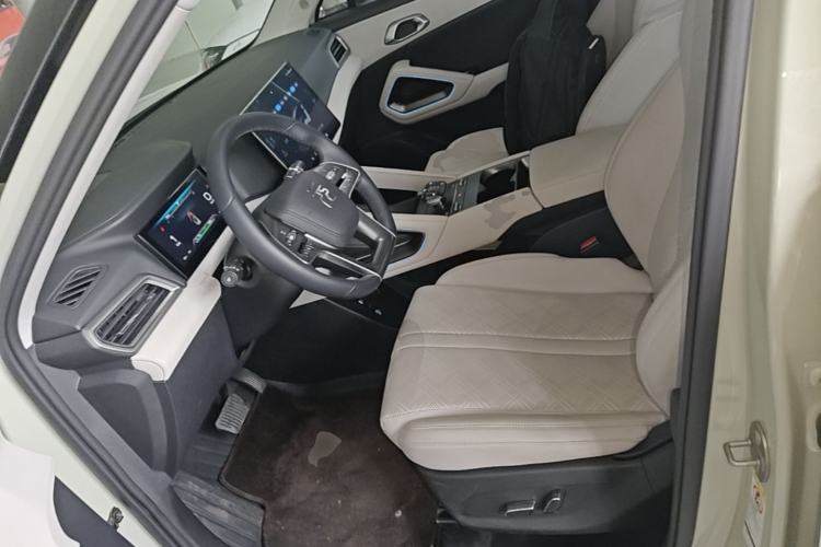 Used BYD Yuan UP 2024 401KM Beyond Edition Left Front Seat