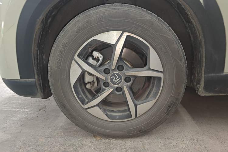 Used BYD Yuan UP 2024 401KM Beyond Edition Left Front Wheel Hub