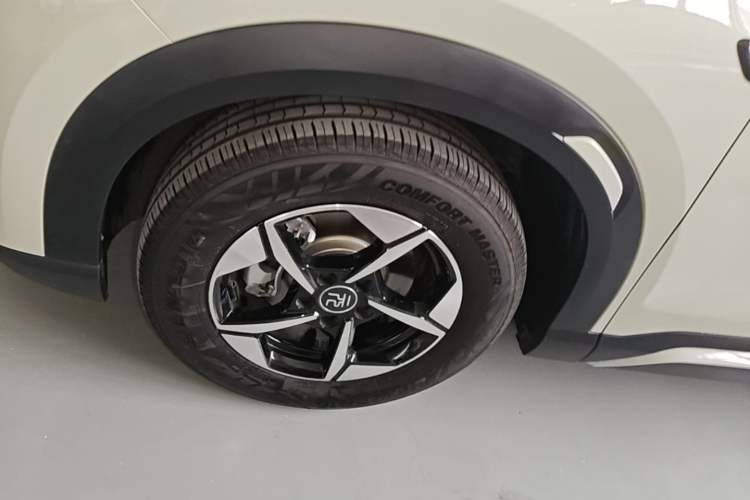 Used BYD Yuan UP 2024 401KM Beyond Edition Left Front Wheel Hub