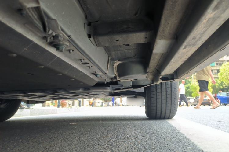 Used BYD Yuan UP 2025 Model 301KM Leading Version Chassis Front Right