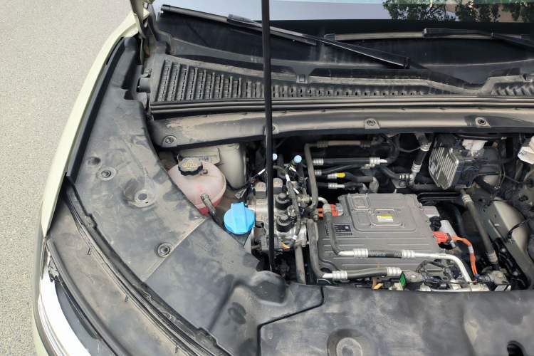 Used BYD Yuan UP 2025 Model 301KM Leading Version Engine Bay Right