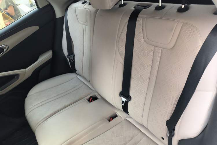 Used BYD Yuan UP 2025 Model 301KM Leading Version Left Rear Seat