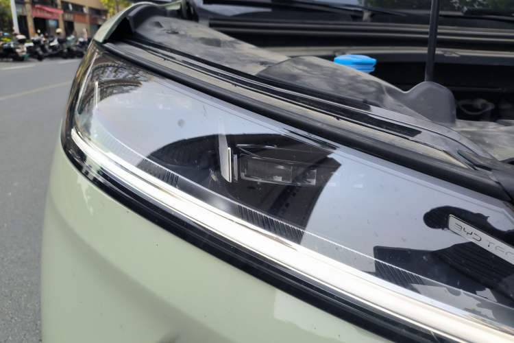 Used BYD Yuan UP 2025 Model 301KM Leading Version Right Front Headlight