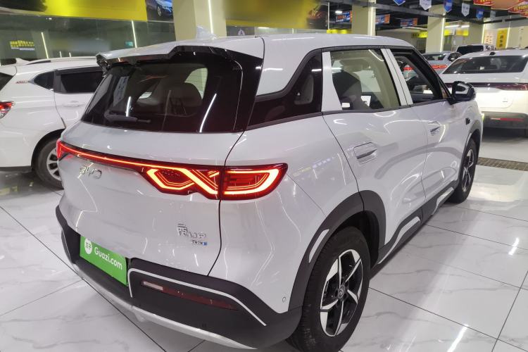 Used BYD Yuan UP 2025 Intelligent Driving Version 401 km Leading Edition Exterior 5