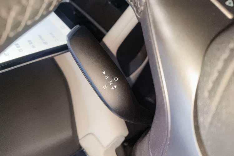 Used BYD Yuan UP 2025 Intelligent Driving Version 401 km Leading Edition Gear Lever