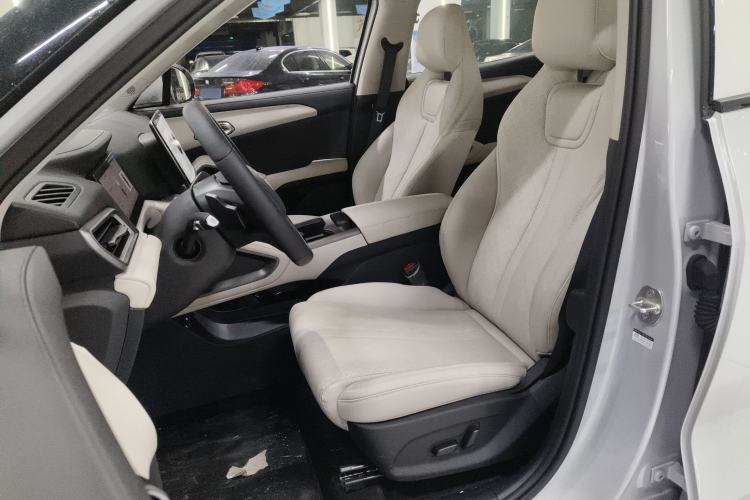 Used BYD Yuan UP 2025 Intelligent Driving Version 401 km Leading Edition Left Front Seat