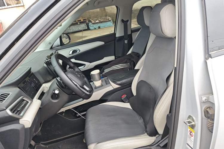 Used BYD Yuan UP 2025 Intelligent Driving Version 401 KM Dynamic Edition Left Front Seat