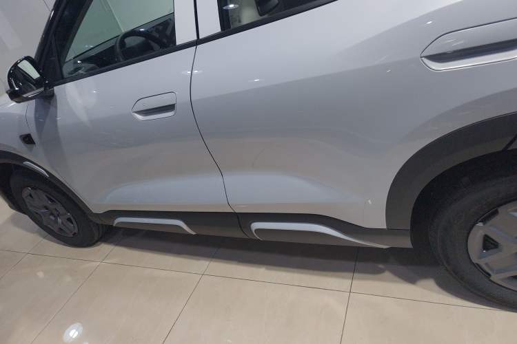Used BYD Yuan UP 2025 Intelligent Driving Version 401 KM Dynamic Edition Left Side