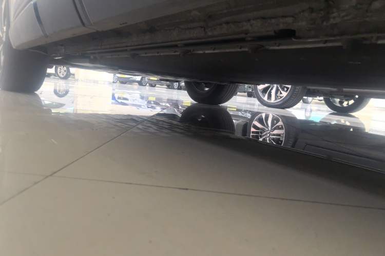 Used BYD Yuan UP 2025 Intelligent Driving Version 401 km Leading Edition Left Side Sill