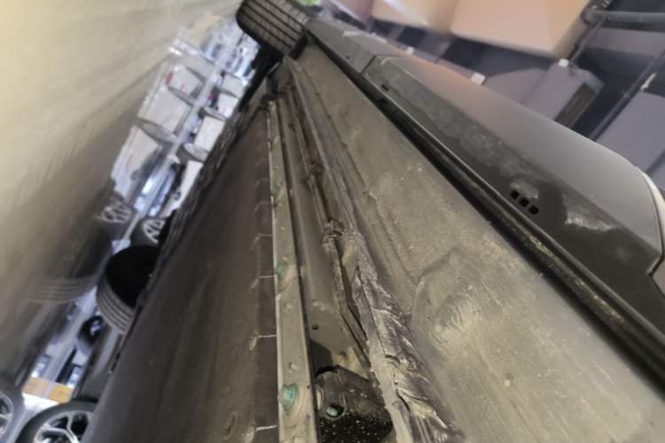 Used BYD Yuan UP 2025 Intelligent Driving Version 401 km Leading Edition Left Side Sill