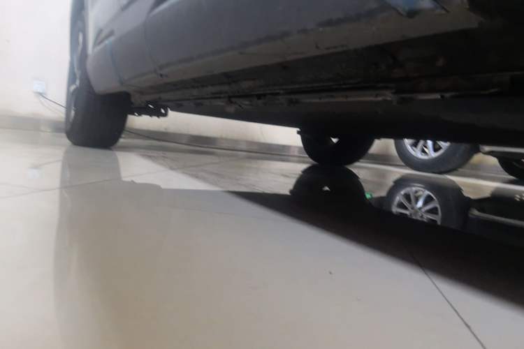Used BYD Yuan UP 2025 Intelligent Driving Version 401 km Leading Edition Right Side Sill