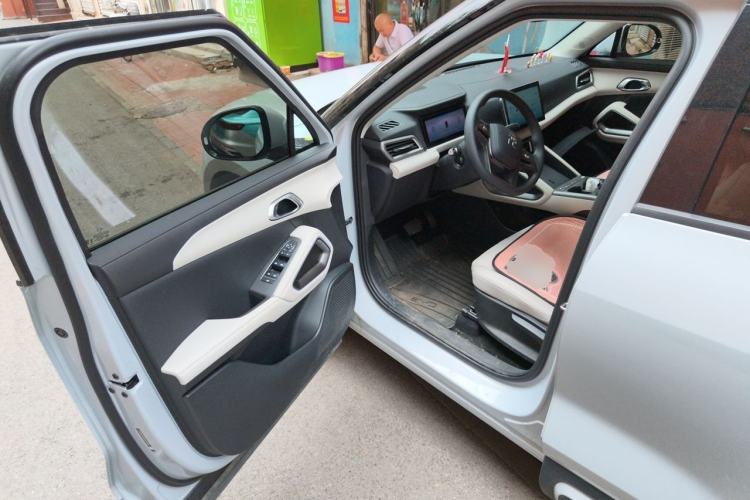 Used BYD Yuan UP 2025 Model 301KM Leading Version Driver Seat