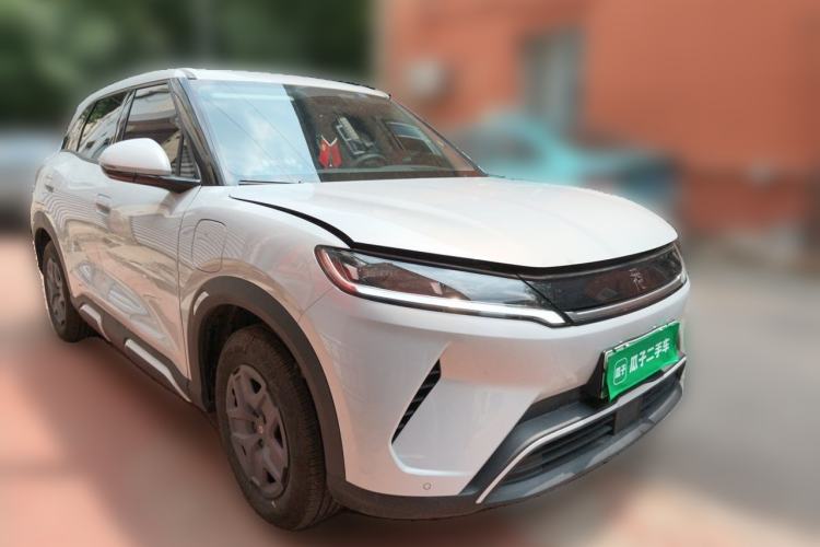 Used BYD Yuan UP 2025 Model 301KM Leading Version Front Right 45 Deg