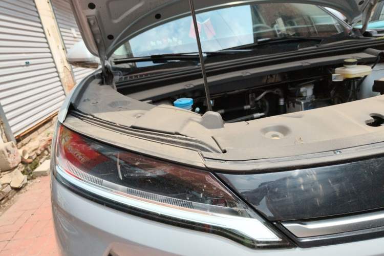 Used BYD Yuan UP 2025 Model 301KM Leading Version Right Front Headlight