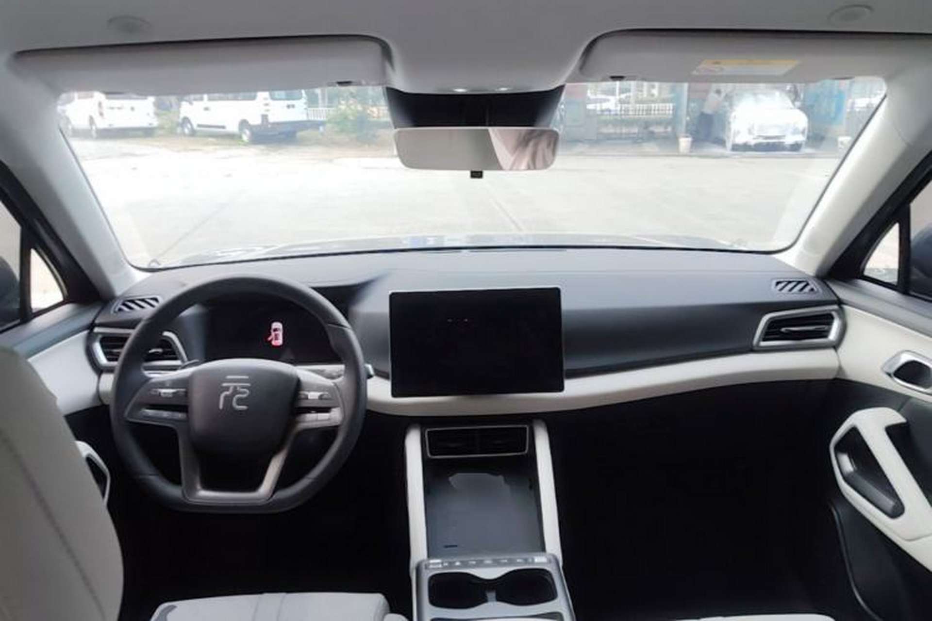 Used BYD Yuan UP 2025 Intelligent Driving Version 401 km Leading Edition Center Console