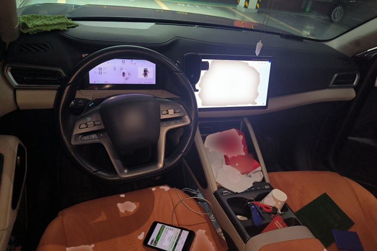 Used BYD Yuan UP 2025 Intelligent Driving Version 401 KM Dynamic Edition Center Console