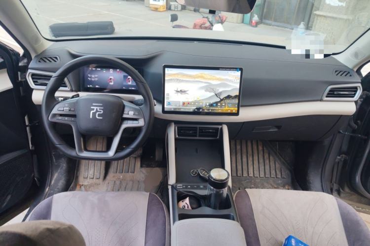 Used BYD Yuan UP 2025 Intelligent Driving Version 401 KM Dynamic Edition Center Console
