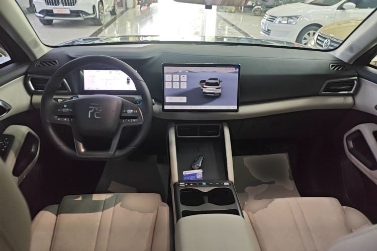 Used BYD Yuan UP 2025 Intelligent Driving Version 401 KM Dynamic Edition Center Console