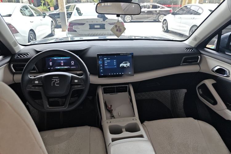 Used BYD Yuan UP 2025 Model 301KM Leading Version Center Console