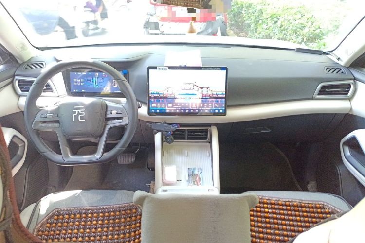 Used BYD Yuan UP 2025 Intelligent Driving Version 401 KM Dynamic Edition Center Console