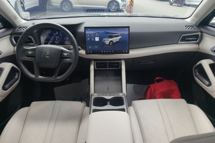Used BYD Yuan UP 2025 Intelligent Driving Version 401 KM Dynamic Edition Center Console