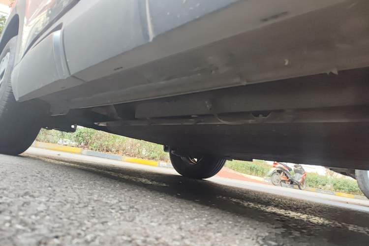 Used BYD Yuan UP 2025 Model 301KM Leading Version Chassis Front Right