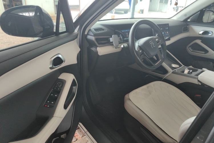 Used BYD Yuan UP 2025 Model 301KM Leading Version Driver Seat