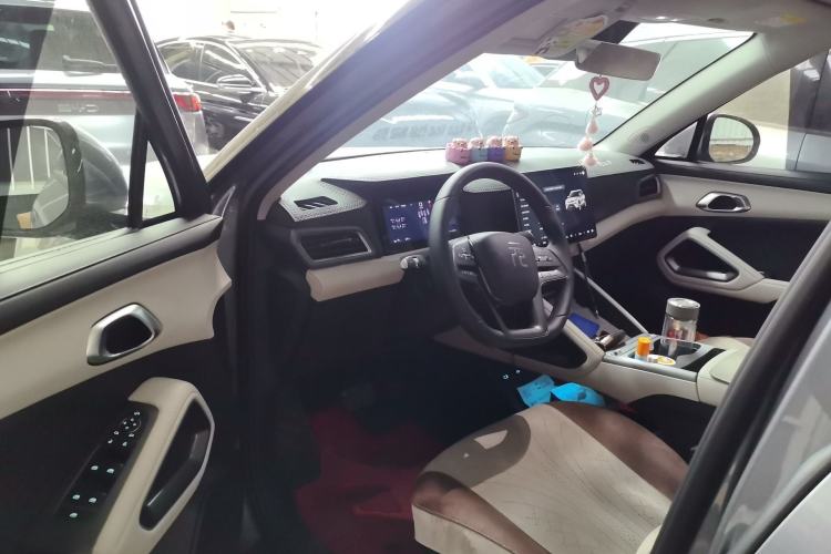 Used BYD Yuan UP 2025 Intelligent Driving Version 401 KM Dynamic Edition Driver Seat
