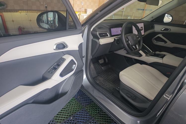 Used BYD Yuan UP 2025 Intelligent Driving Version 401 km Leading Edition Driver Seat