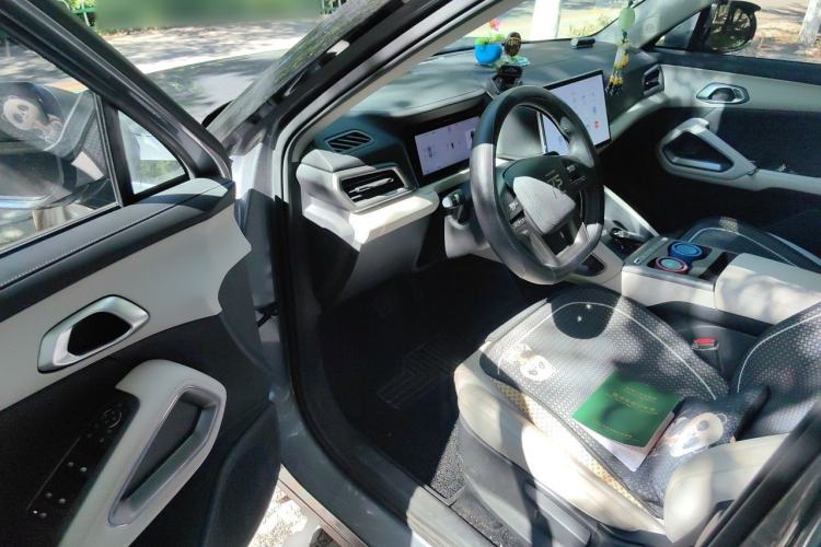 Used BYD Yuan UP 2025 Intelligent Driving Version 401 KM Dynamic Edition Driver Seat