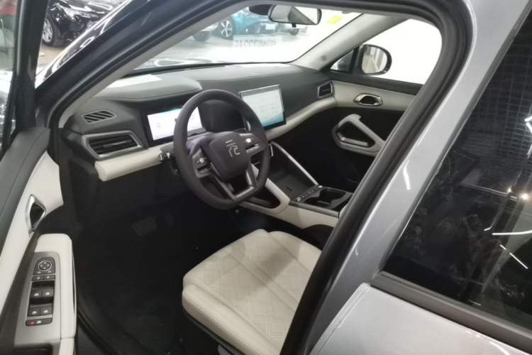 Used BYD Yuan UP 2025 Intelligent Driving Version 401 KM Dynamic Edition Driver Seat