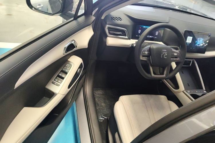 Used BYD Yuan UP 2025 Model 301KM Leading Version Driver Seat