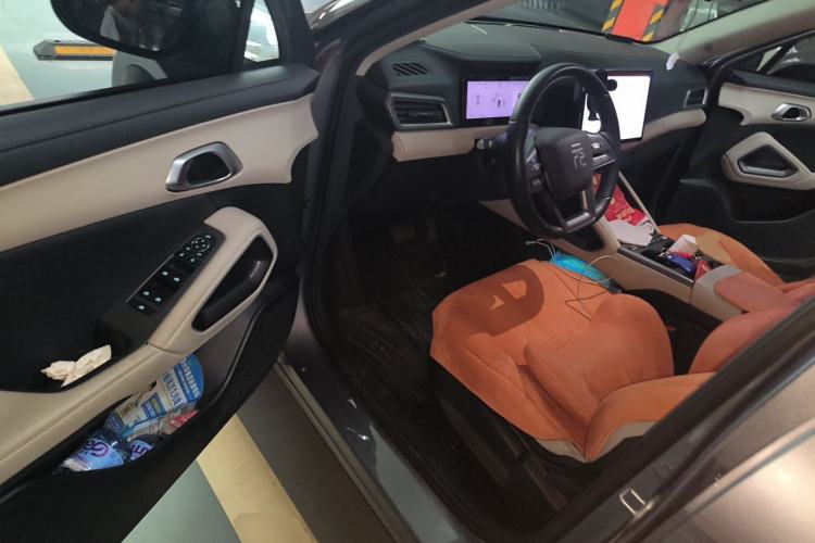 Used BYD Yuan UP 2025 Intelligent Driving Version 401 KM Dynamic Edition Driver Seat