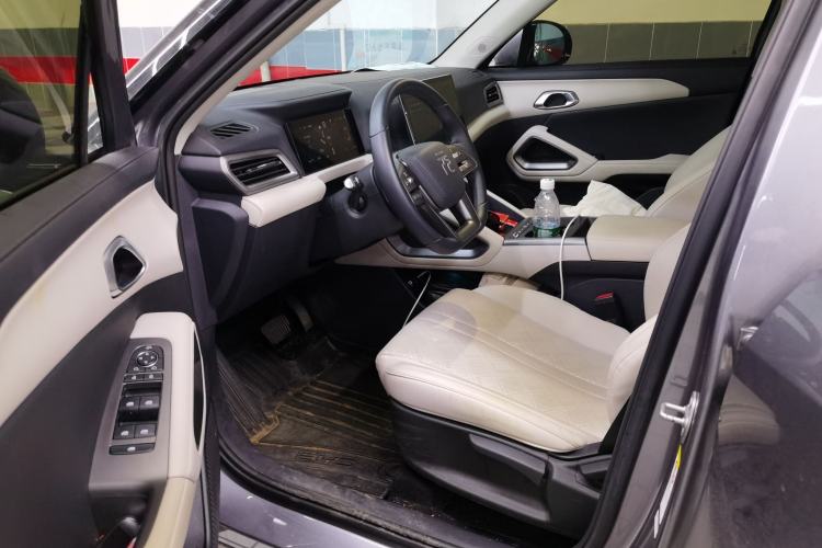 Used BYD Yuan UP 2025 Intelligent Driving Version 401 KM Dynamic Edition Driver Seat