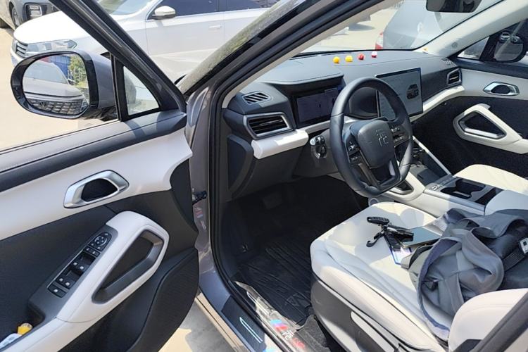 Used BYD Yuan UP 2025 Intelligent Driving Version 401 KM Dynamic Edition Driver Seat